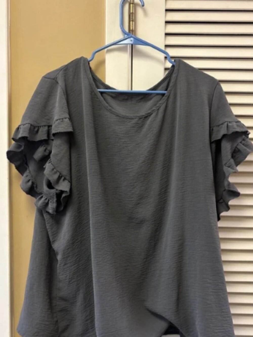 Gray Ruffle Sleeve Top